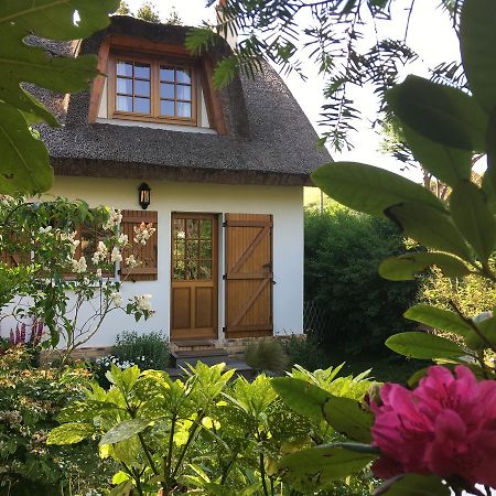 La Flore De Lys, Cottage Ideal Pour 2 Adultes Et 2 Enfants Saint-Jouin-Bruneval Luaran gambar