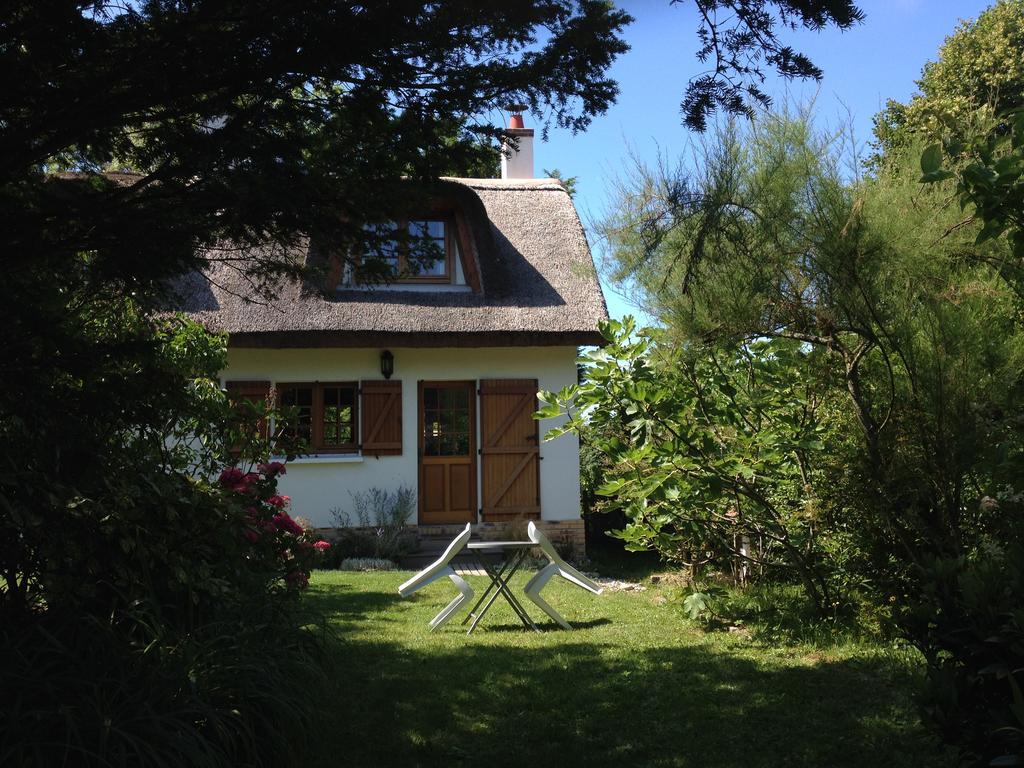 La Flore De Lys, Cottage Ideal Pour 2 Adultes Et 2 Enfants Saint-Jouin-Bruneval Luaran gambar