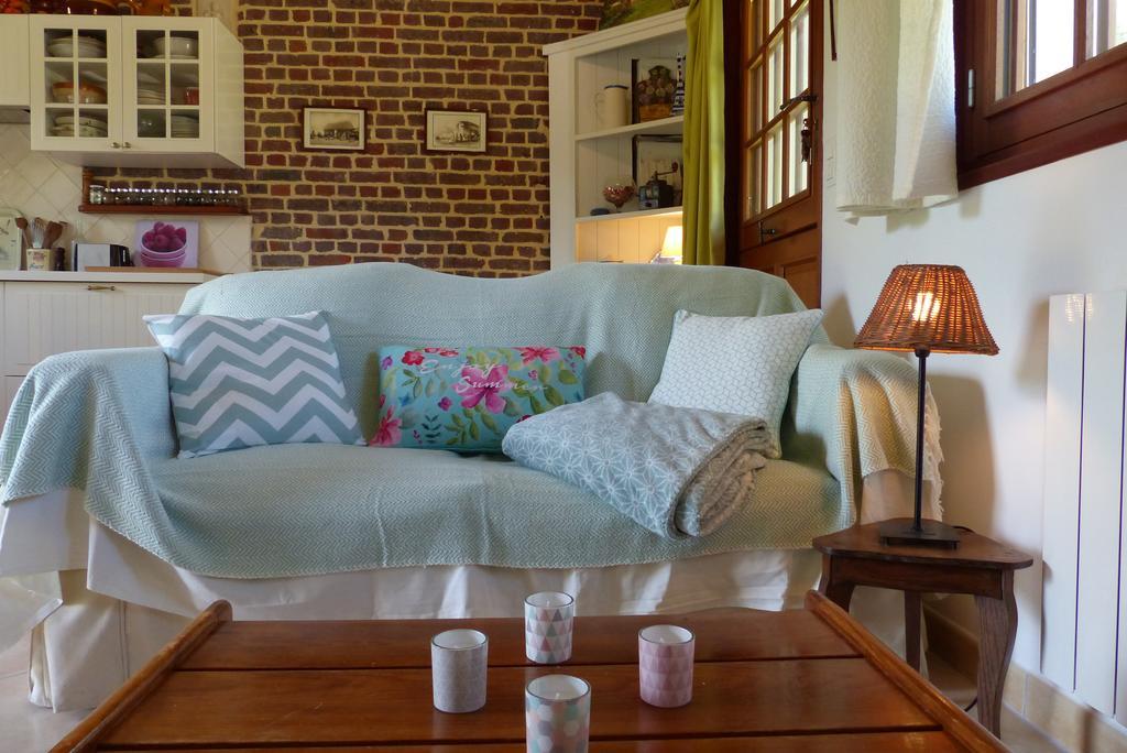 La Flore De Lys, Cottage Ideal Pour 2 Adultes Et 2 Enfants Saint-Jouin-Bruneval Luaran gambar
