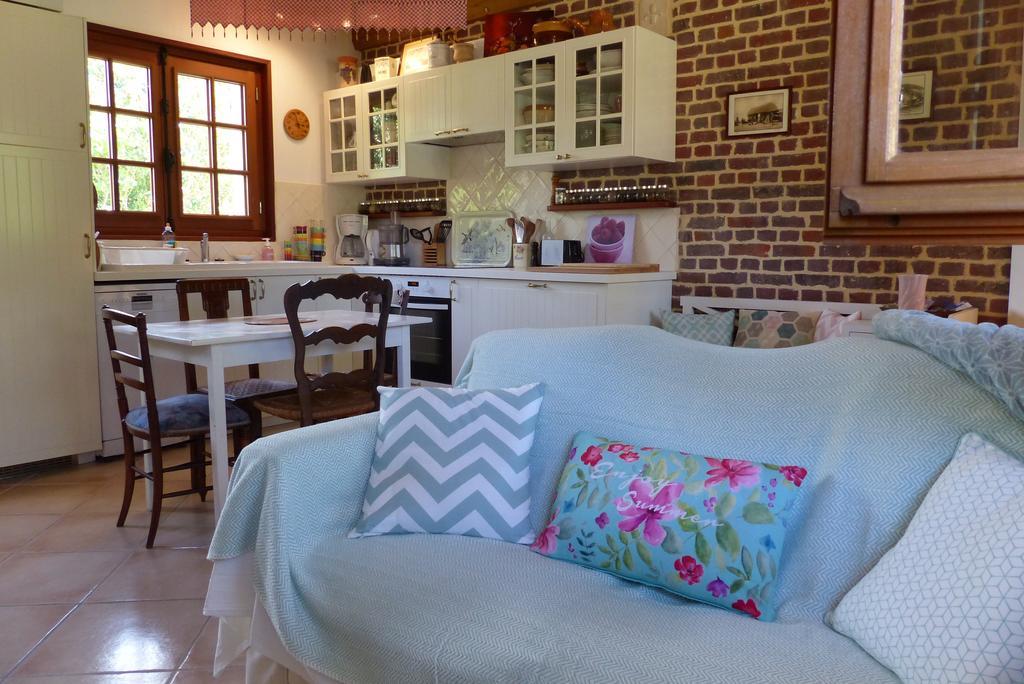 La Flore De Lys, Cottage Ideal Pour 2 Adultes Et 2 Enfants Saint-Jouin-Bruneval Bilik gambar
