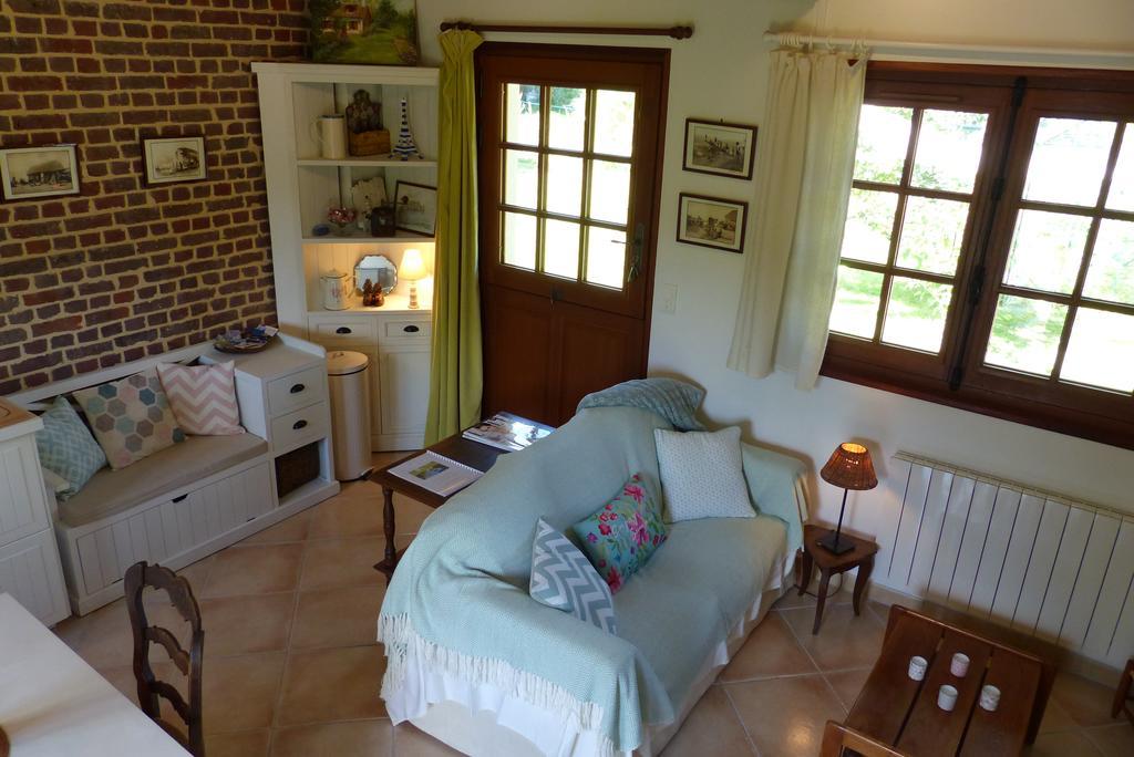 La Flore De Lys, Cottage Ideal Pour 2 Adultes Et 2 Enfants Saint-Jouin-Bruneval Luaran gambar