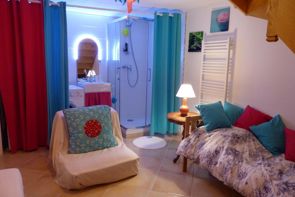 La Flore De Lys, Cottage Ideal Pour 2 Adultes Et 2 Enfants Saint-Jouin-Bruneval Luaran gambar