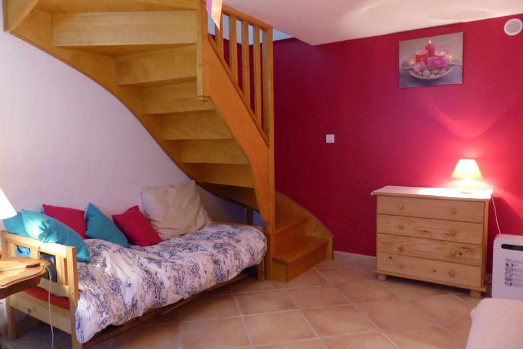 La Flore De Lys, Cottage Ideal Pour 2 Adultes Et 2 Enfants Saint-Jouin-Bruneval Luaran gambar